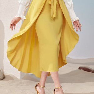 Modely Solid Split Back Overlay Skirt
